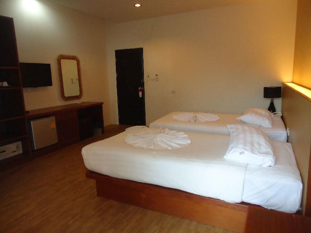 Puding Holiday World Kata Beach  Exterior photo