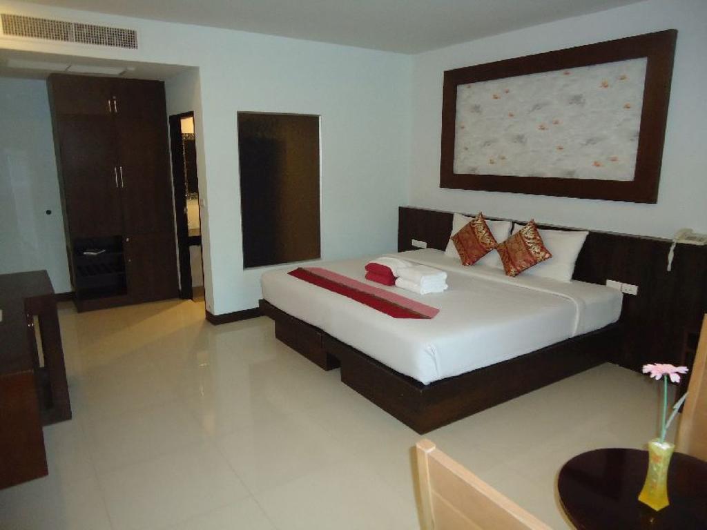 Puding Holiday World Kata Beach  Exterior photo