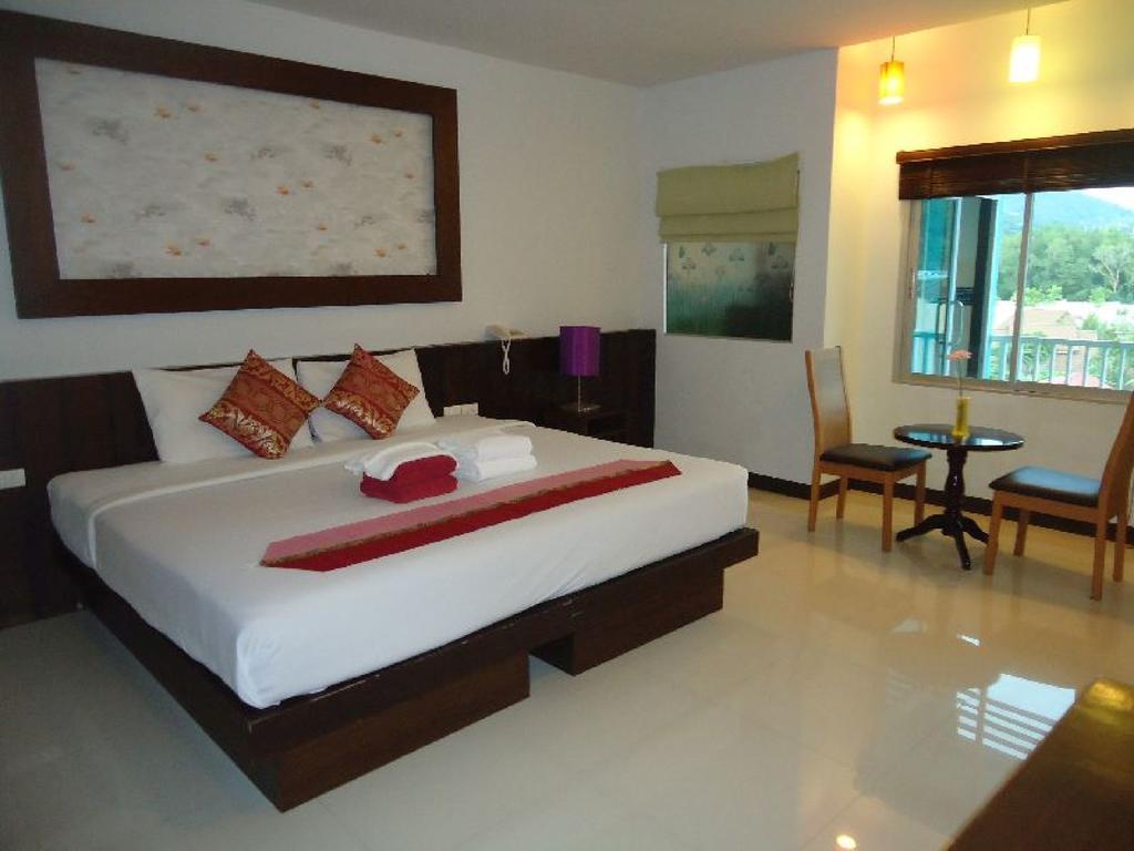 Puding Holiday World Kata Beach  Exterior photo