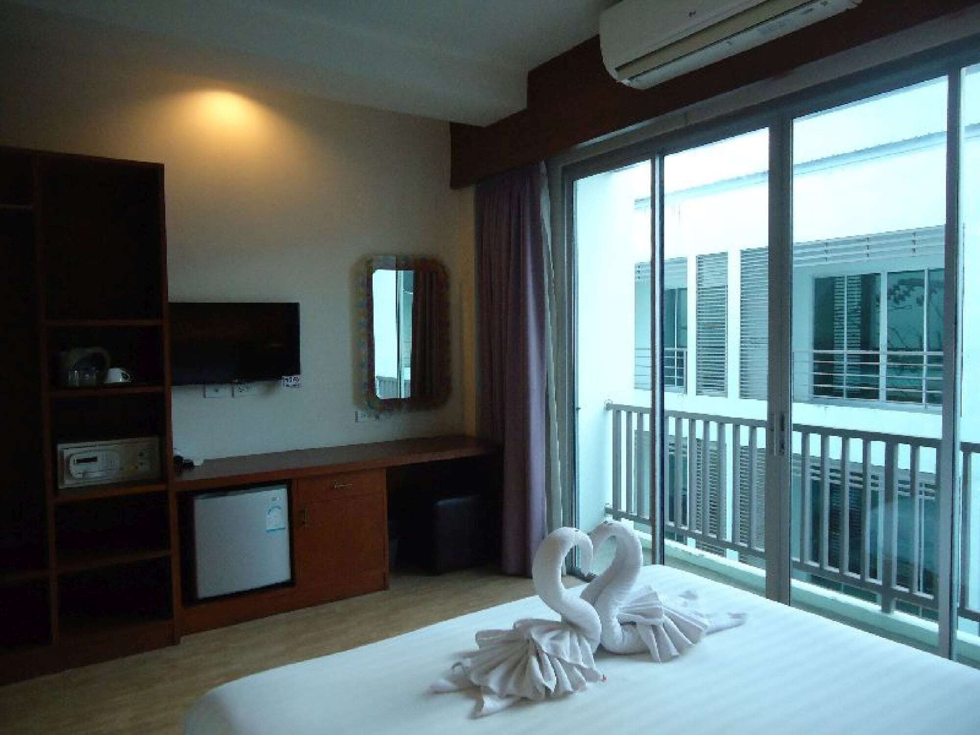 Puding Holiday World Kata Beach  Exterior photo