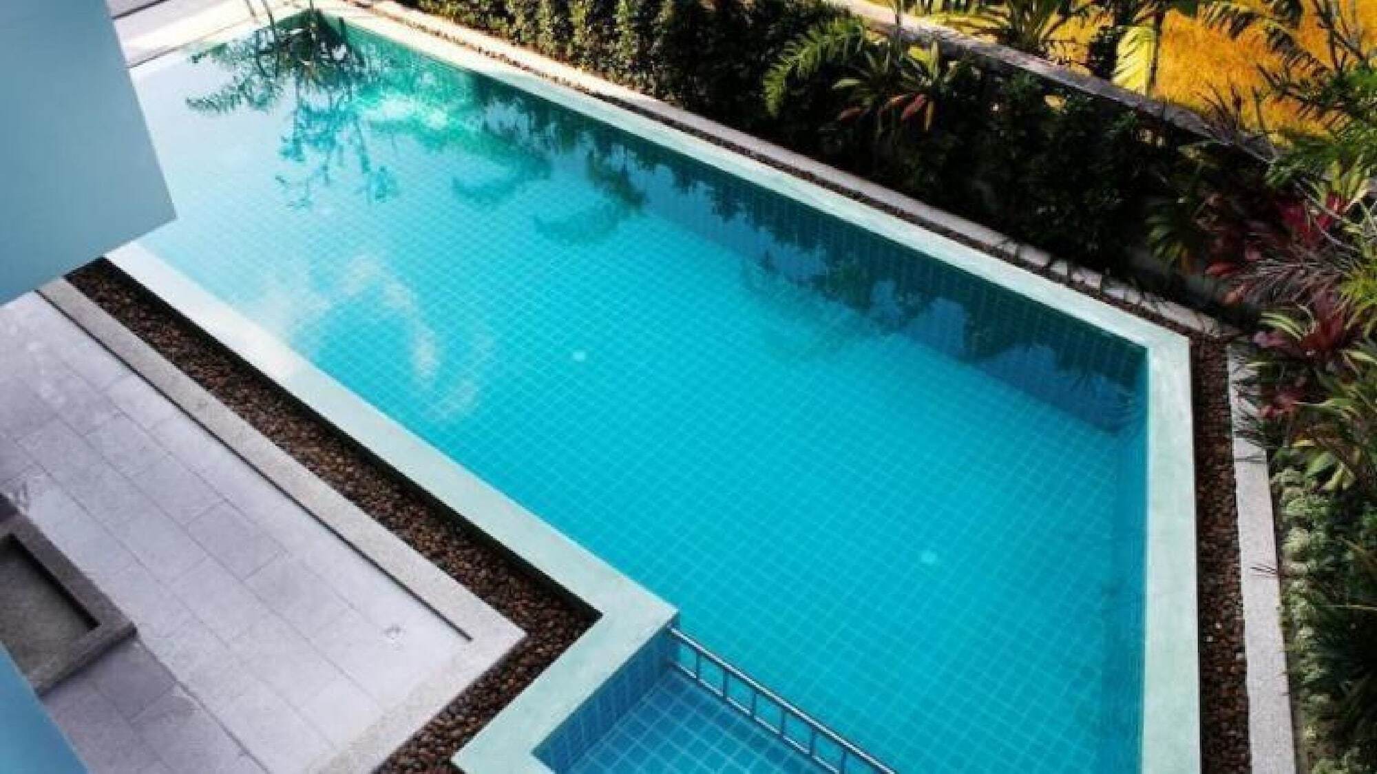 Puding Holiday World Kata Beach  Exterior photo